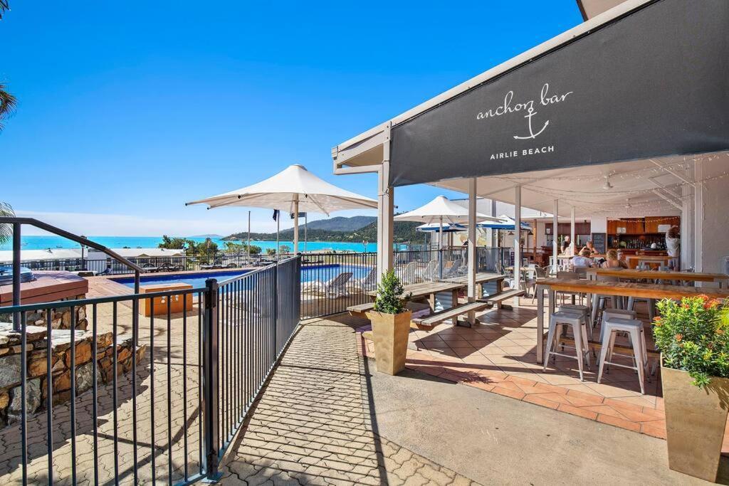 Ocean View 33A Studio Pool Ocean View Wifi Airlie Beach Bagian luar foto