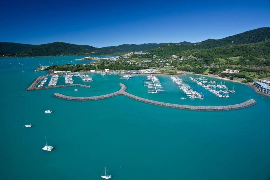 Ocean View 33A Studio Pool Ocean View Wifi Airlie Beach Bagian luar foto