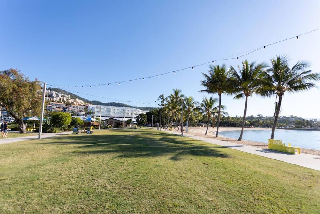 Ocean View 33A Studio Pool Ocean View Wifi Airlie Beach Bagian luar foto