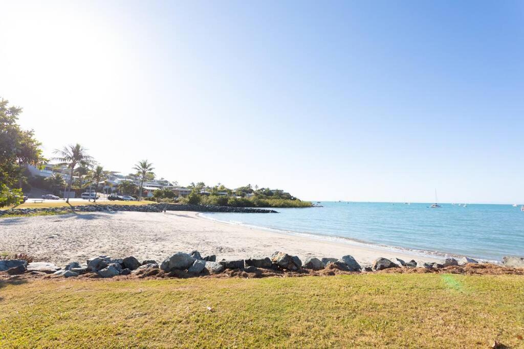 Ocean View 33A Studio Pool Ocean View Wifi Airlie Beach Bagian luar foto