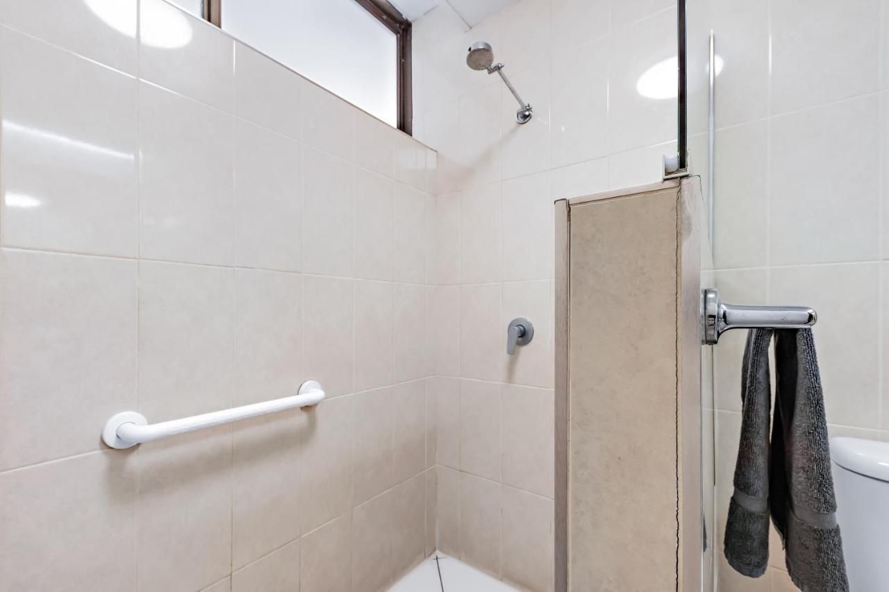 Ocean View 33A Studio Pool Ocean View Wifi Airlie Beach Bagian luar foto